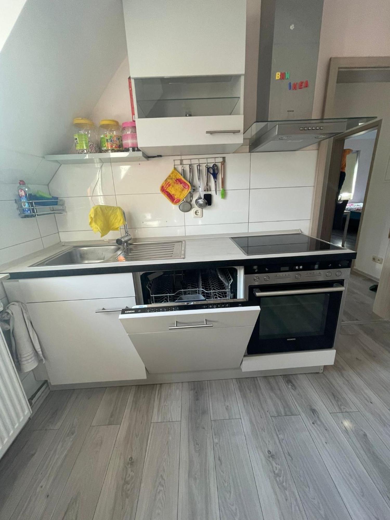 Leo Apartment Zentrum รึสเซิลส์ไฮม์ ภายนอก รูปภาพ