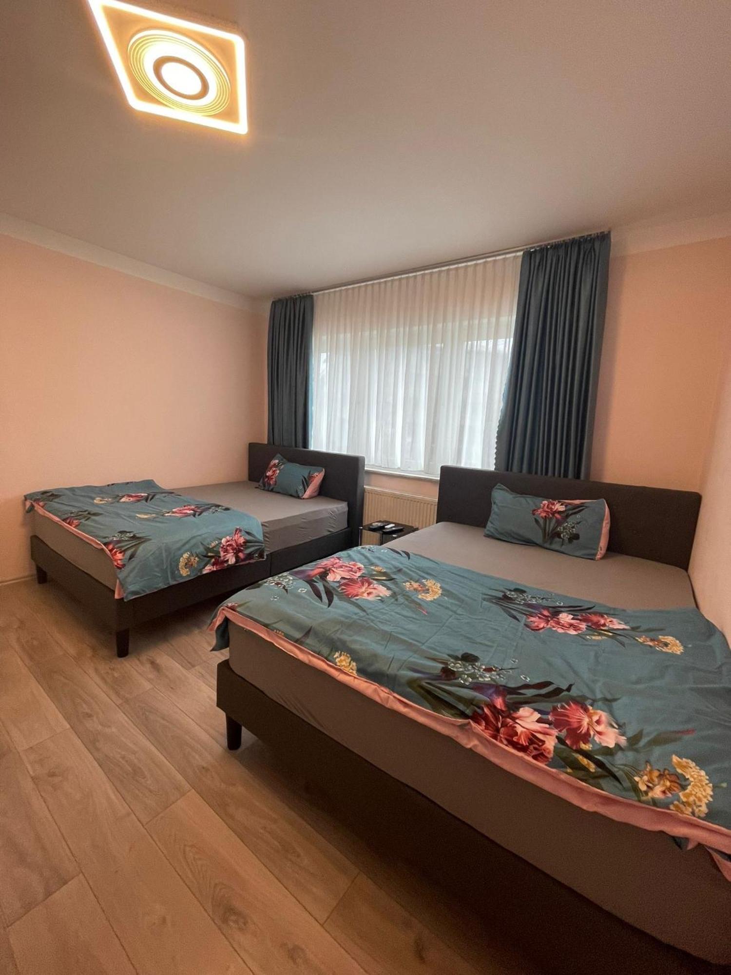Leo Apartment Zentrum รึสเซิลส์ไฮม์ ภายนอก รูปภาพ