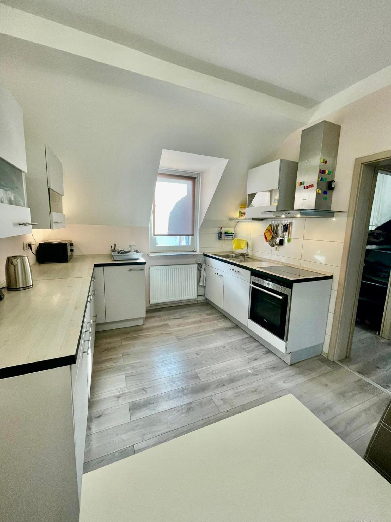 Leo Apartment Zentrum รึสเซิลส์ไฮม์ ภายนอก รูปภาพ
