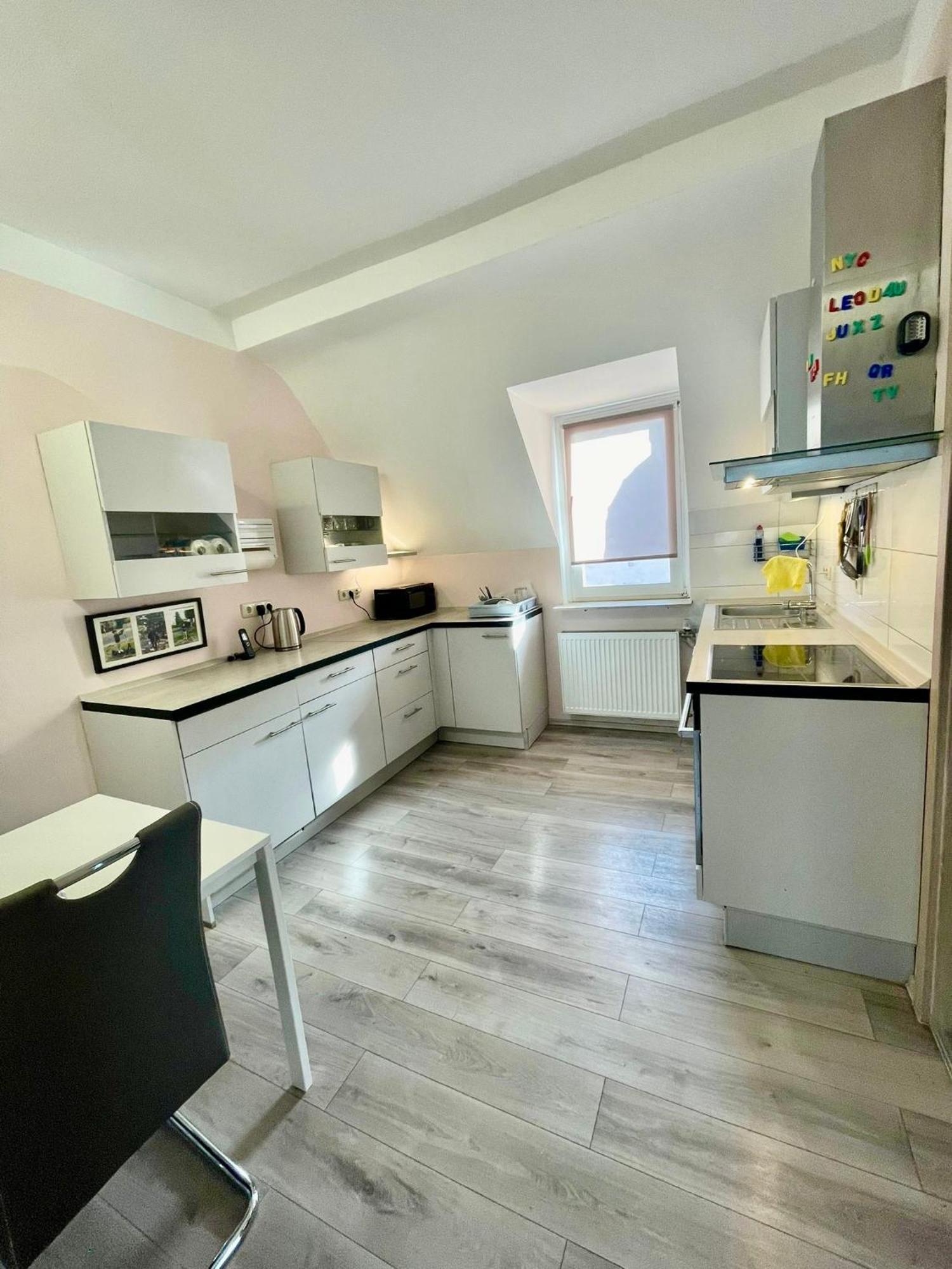 Leo Apartment Zentrum รึสเซิลส์ไฮม์ ภายนอก รูปภาพ